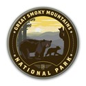 Great Smoky Mountains NP Mama Bear & Cubs Circle Magnet