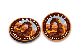 Arches NP Delicate Arch Circle Wood Magnet