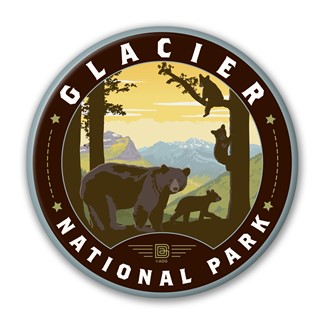 Glacier NP Mama Bear & Cubs Circle Magnet
